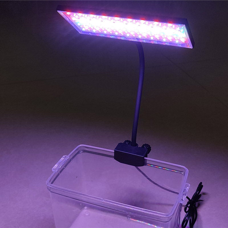 Lampada per acquario regolabil - Planted Aquarium Equipment recensione e prezzo